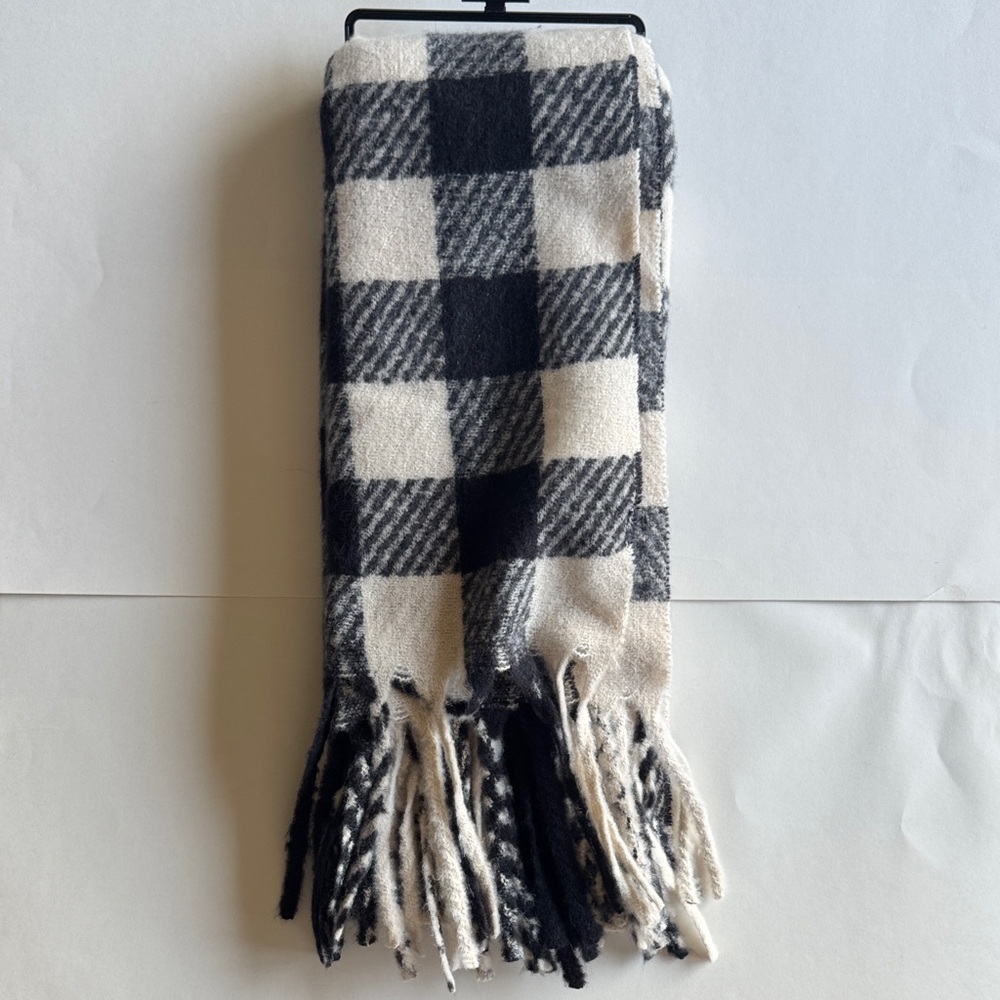 NWT a.n.a A New Approach Womens Black and Off-White Checker Oversized Scarf